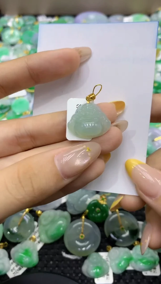 颈饰未镶嵌翡翠天然缅甸翡翠A货