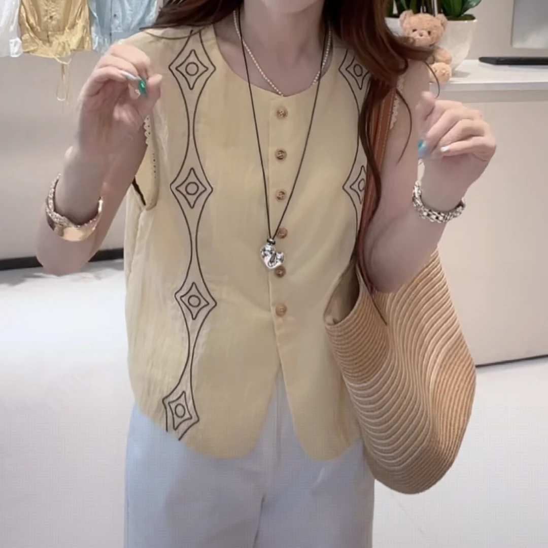 韩系时尚刺绣蕾丝花边无袖小衫2025新款夏季气质上衣洋气百搭显瘦