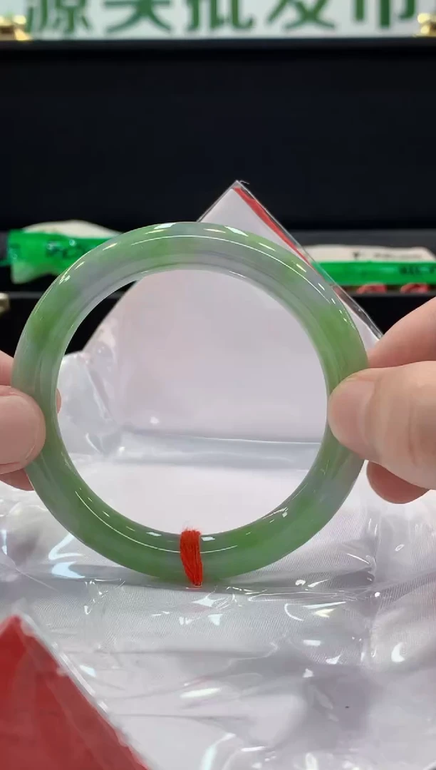 未镶嵌手镯翡翠翡翠手镯