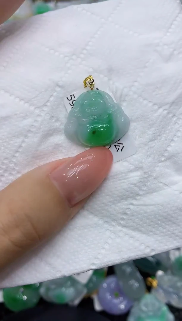颈饰18K金镶嵌翡翠111111111111