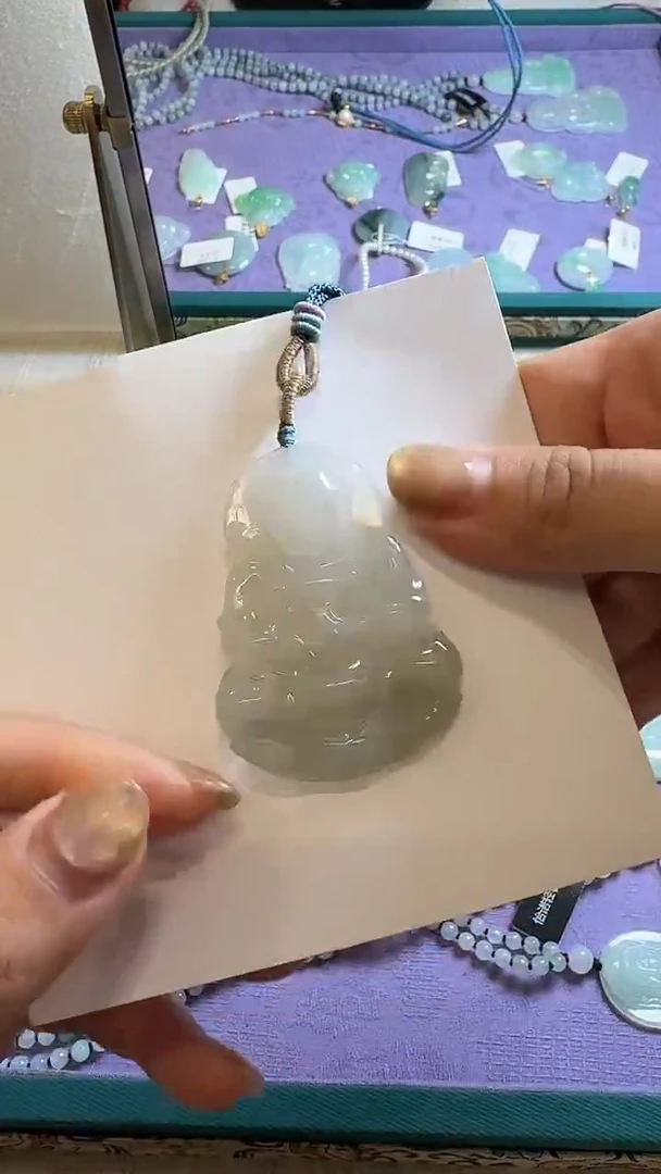 颈饰未镶嵌翡翠观音吊坠