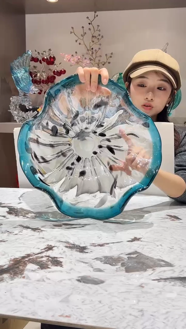 蓝色荷叶琉璃果盘