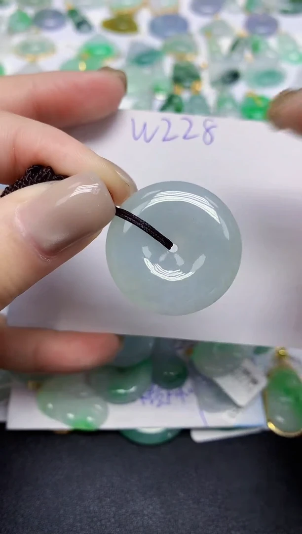 颈饰未镶嵌翡翠天然缅甸翡翠A货翡翠百元以上9元证书费自理