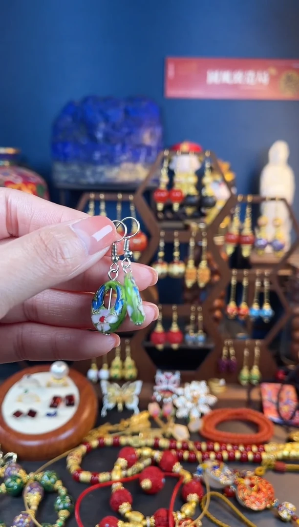 【闪购商品】绿色珐琅景泰蓝耳钩