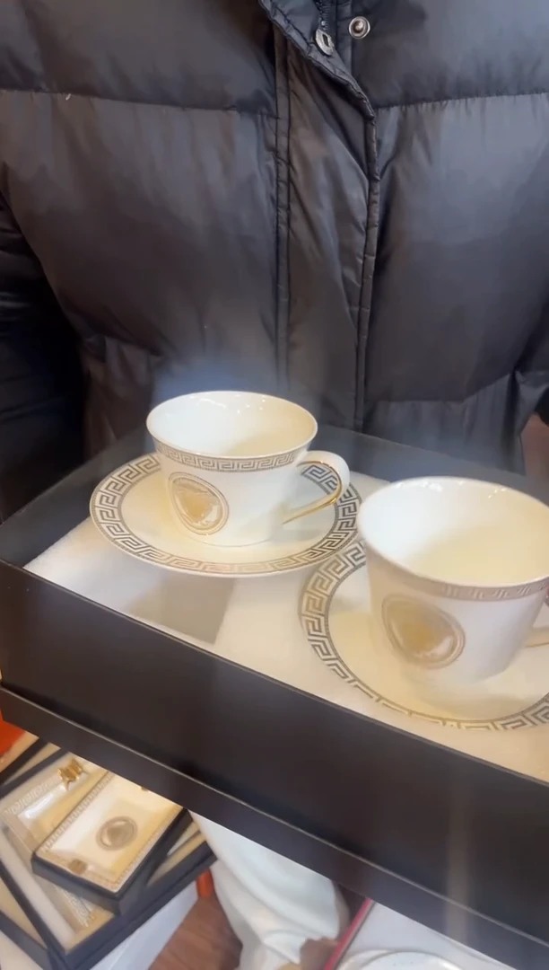 杯鸿辉家品牌瓷器，京东包邮！