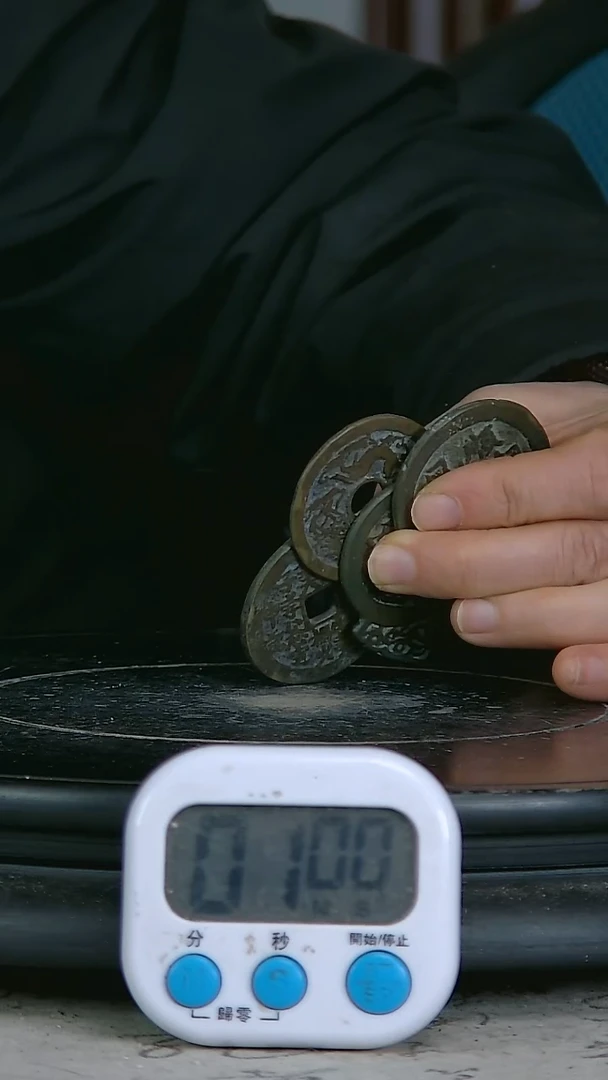 陶岱***人精铜打造精美铜币四个