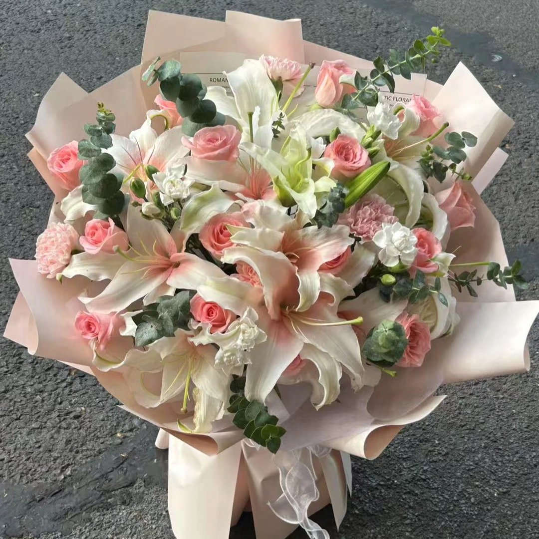 百合粉玫瑰混搭