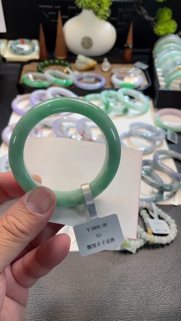 未镶嵌手镯翡翠56号链接 有纹裂 53正圈