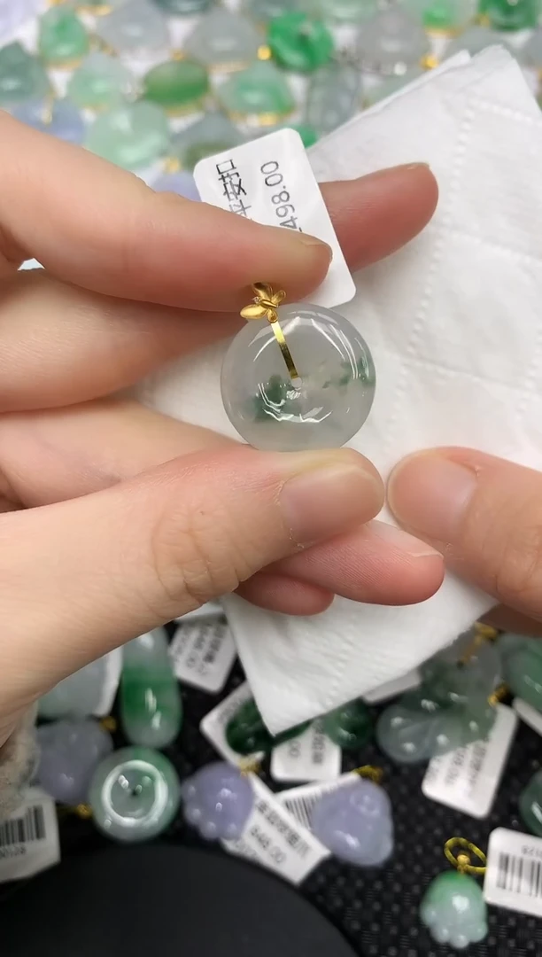 颈饰18K金镶嵌翡翠111111111111