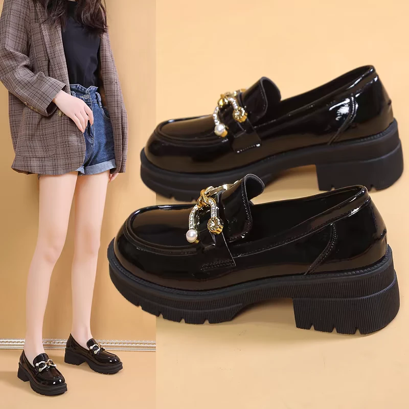 乐福鞋女2025春新款单鞋水钻漆皮学院风厚底增高女鞋小皮鞋玛丽珍