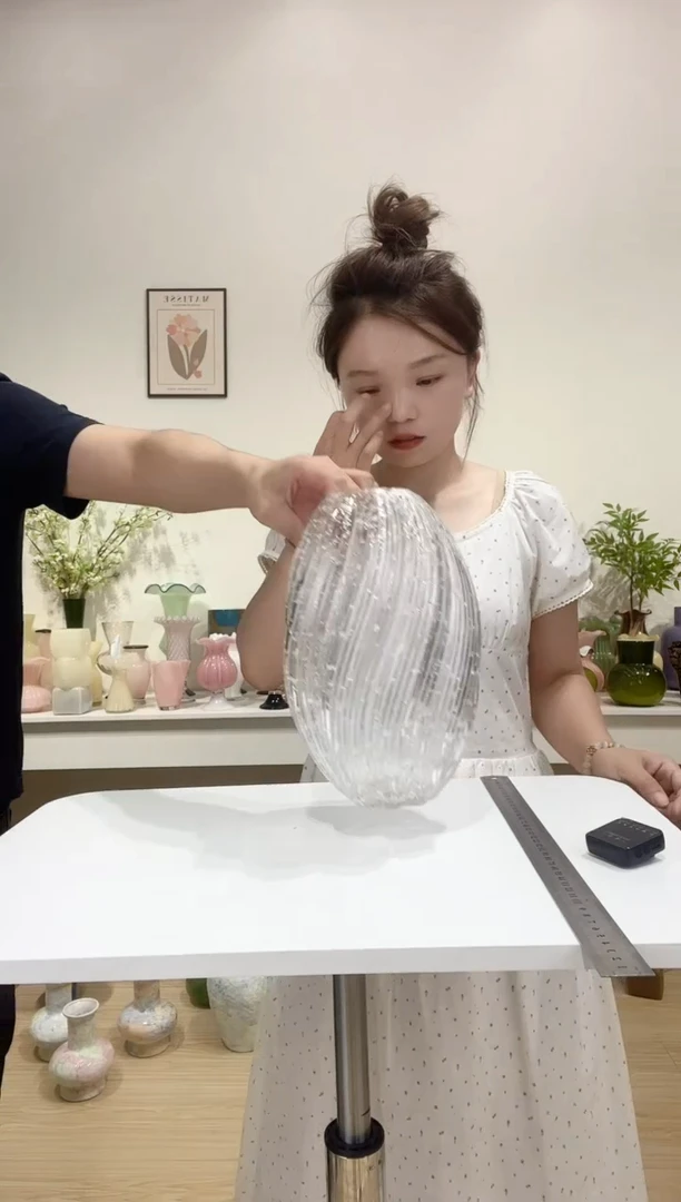 麦芽糖夜光玻璃花瓶
