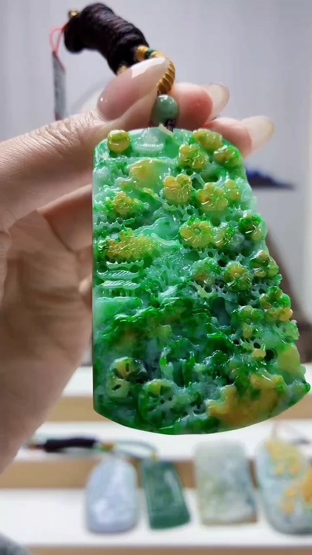 未镶嵌定制翡翠4852MM-毛货挂件65