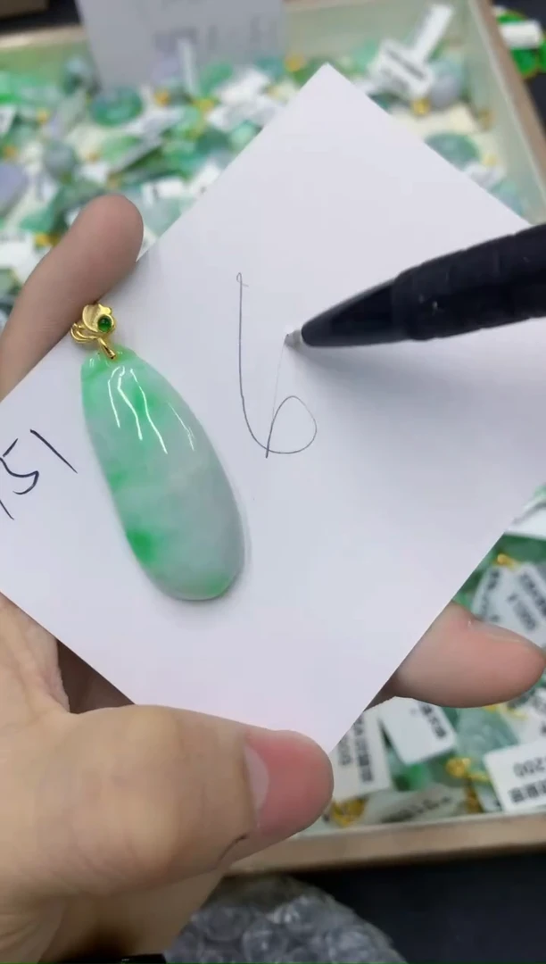 翡翠未镶嵌颈饰11111111