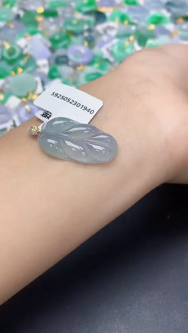 翡翠未镶嵌颈饰天然缅甸a货翡翠