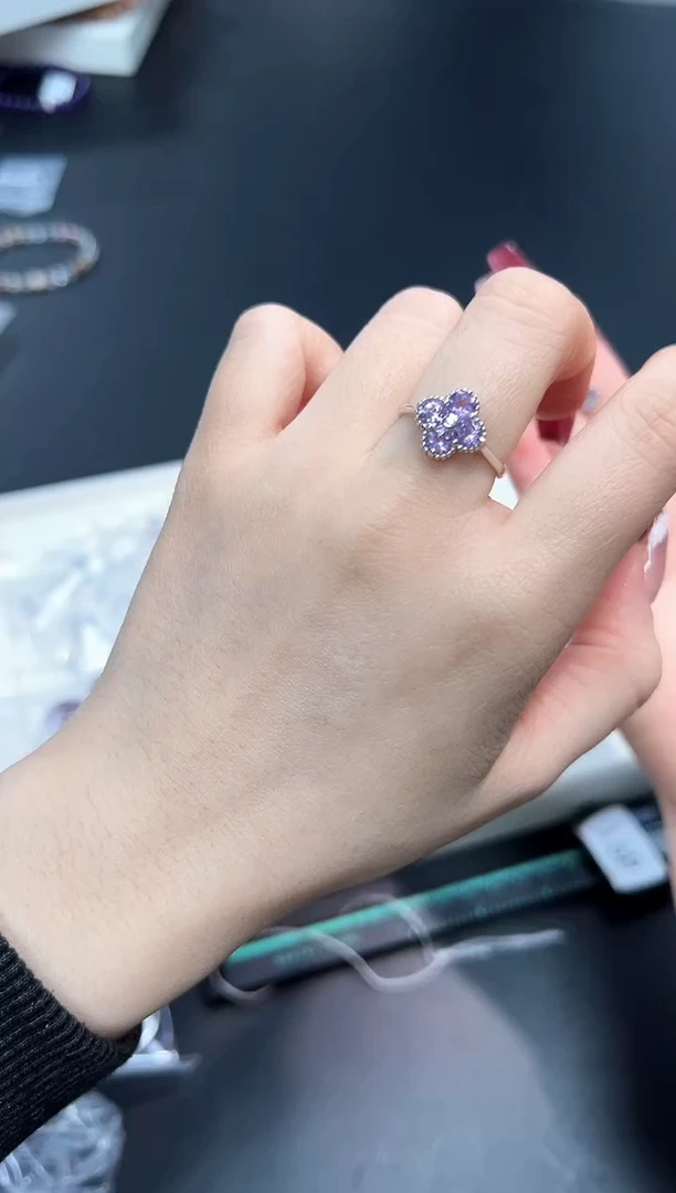 【闪购商品】紫晶戒指银S925镶嵌8O多样性发其一/1个