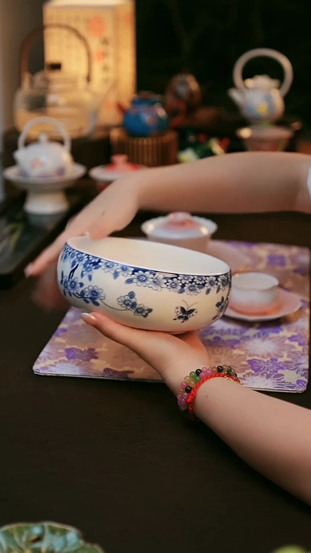 陶瓷茶具青花蝴蝶建水