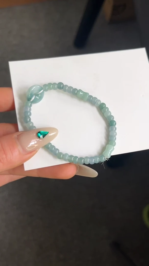 【闪购商品】翡翠手镯未镶嵌手串