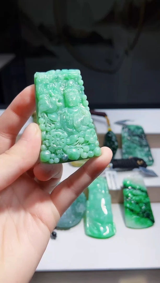 未镶嵌定制翡翠挂件