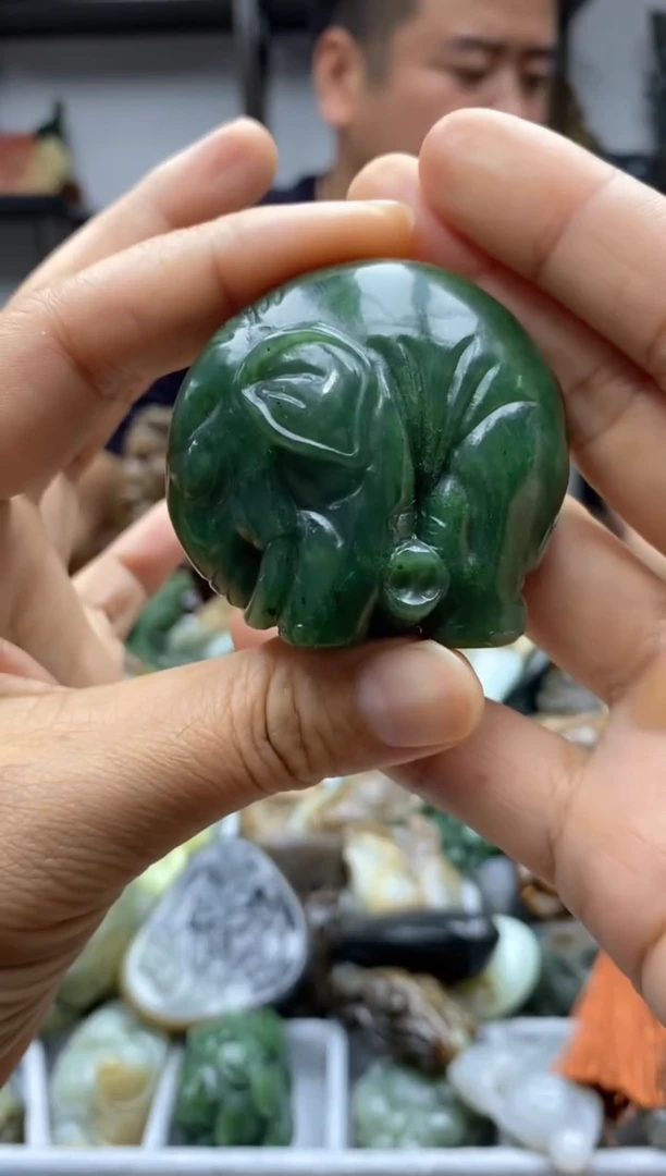 未镶嵌和田玉把件1