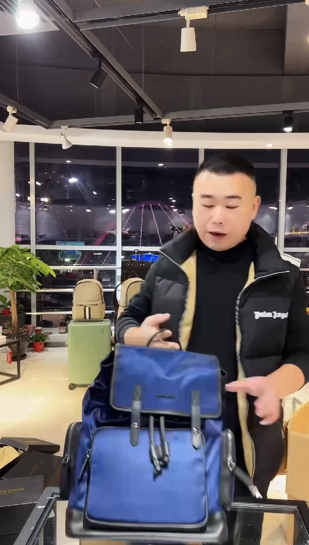 头层牛皮韩爵绅士包包皮具975