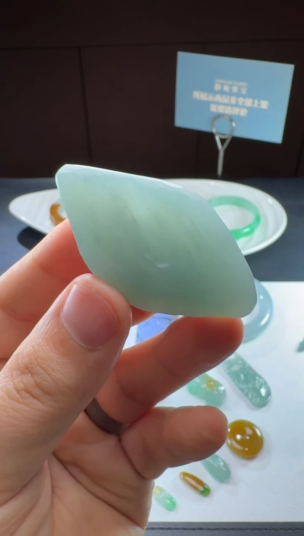 未镶嵌定制翡翠冰种晴底