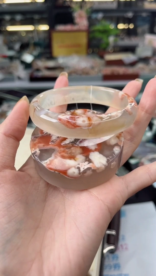 【闪购商品】石英质玉手镯未镶嵌62圈口（赠品镯心）3545048