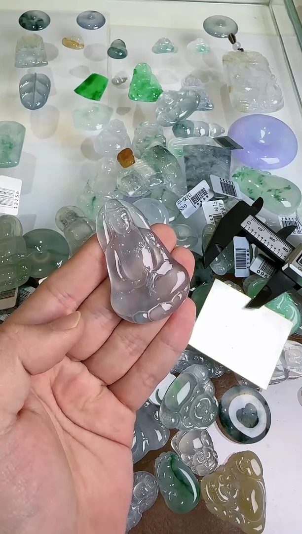 【闪购商品】翡翠吊坠(不含链)未镶嵌··