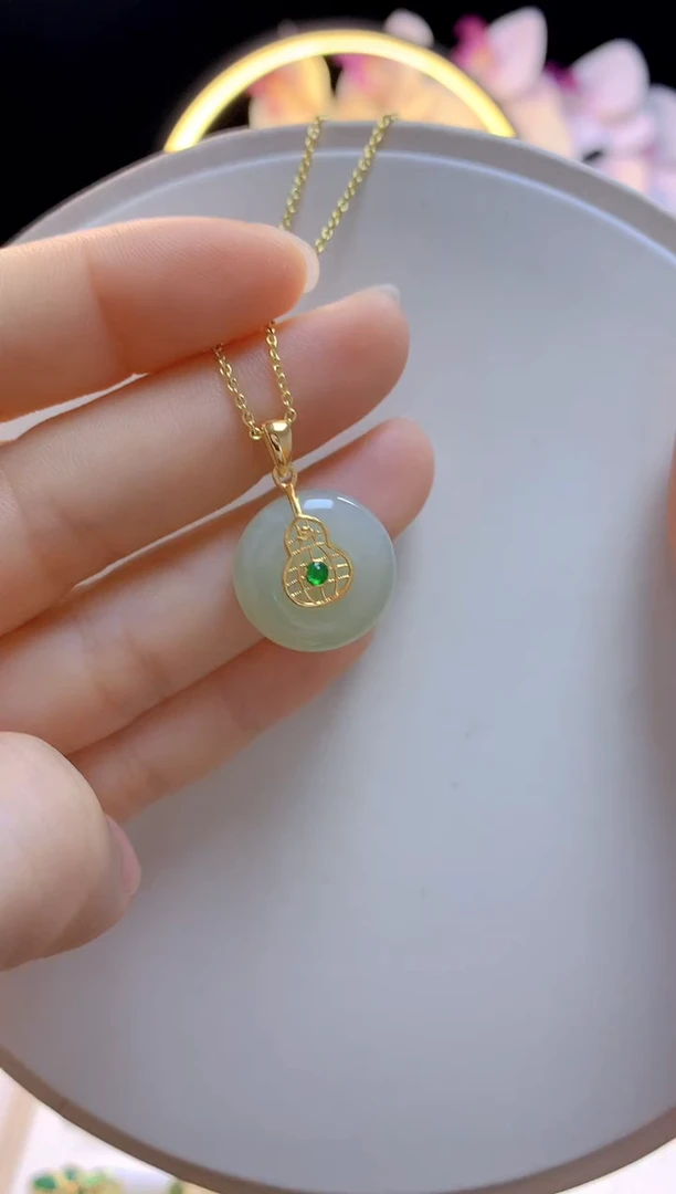 和田玉银S925镶嵌吊坠(赠链)葫芦款平安扣