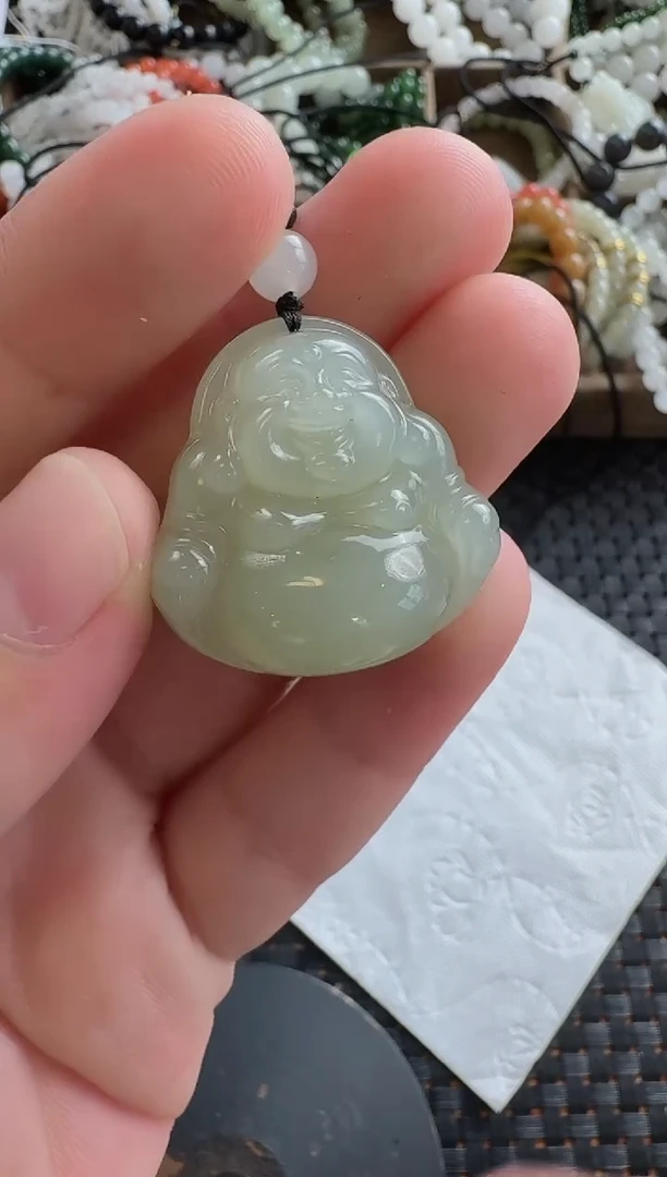 和田玉未镶嵌颈饰30晴水佛公