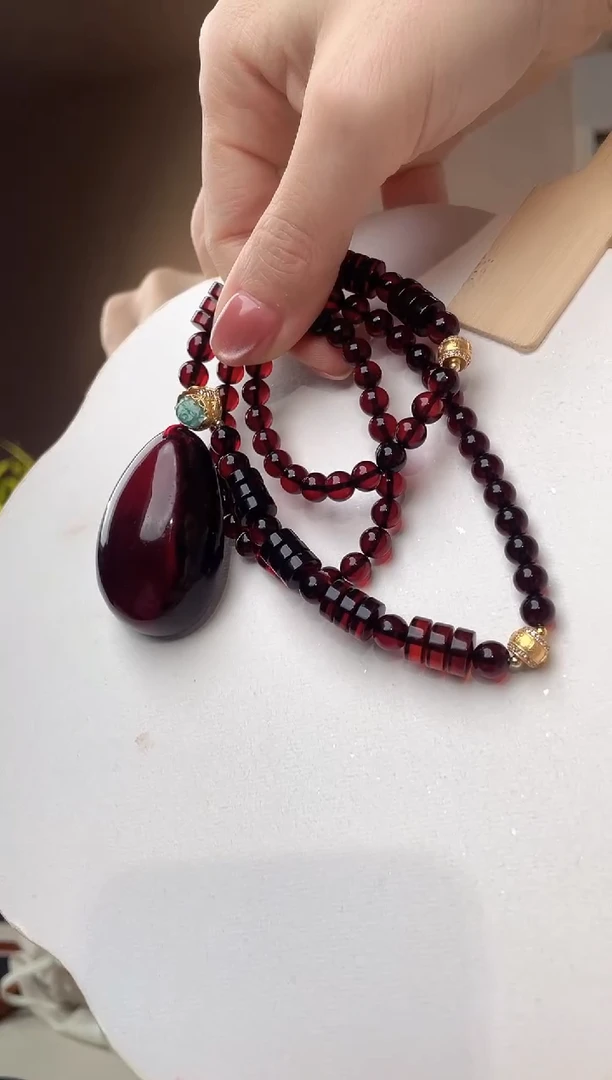 裸石琥珀未镶嵌33*48 血珀水滴项链设计款