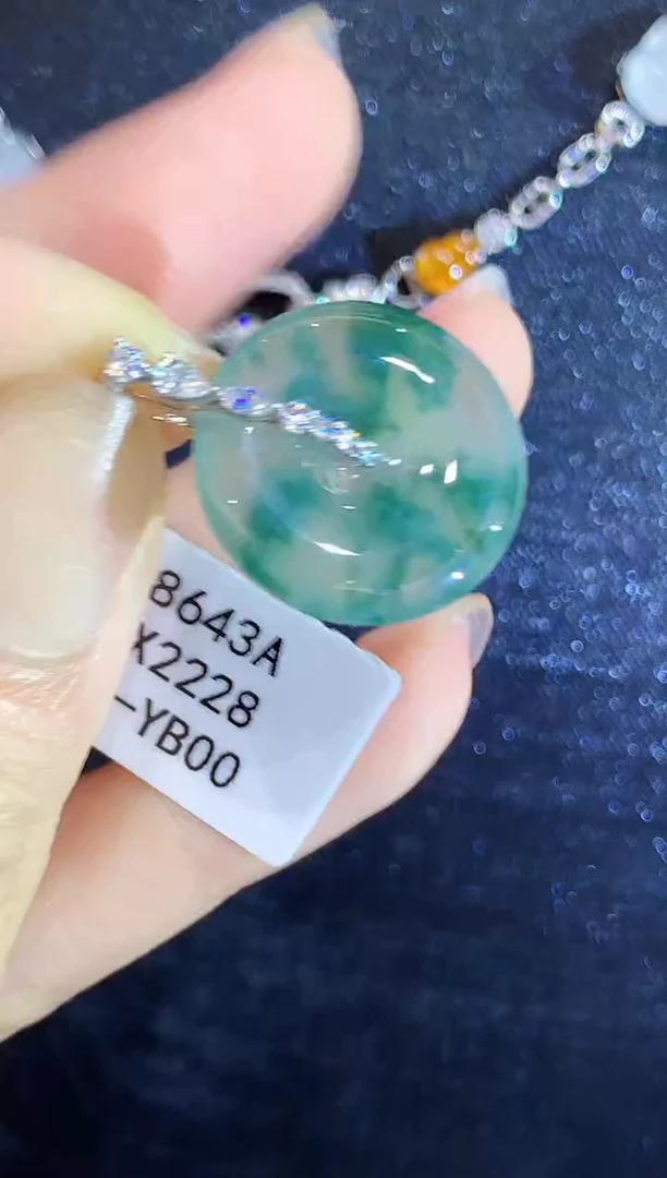 吊坠(不含链)18K金镶嵌翡翠X2228多样性发其一