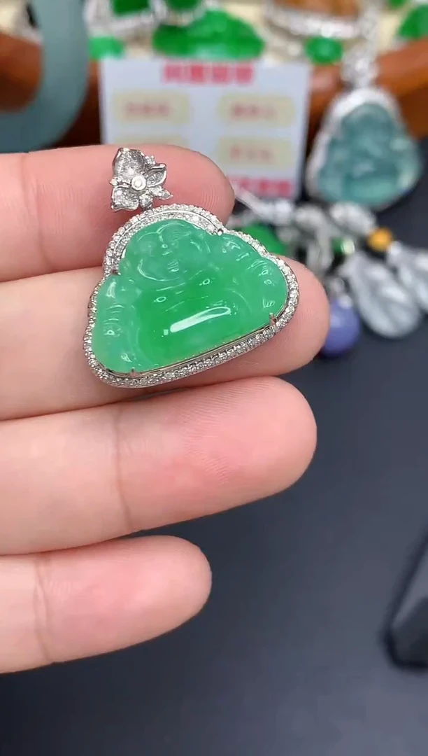 颈饰18K金镶嵌翡翠390-中国好珍宝