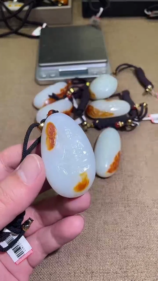 颈饰未镶嵌和田玉1.2