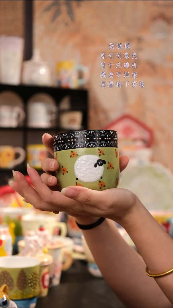 摆件景德镇手工手绘设计师款