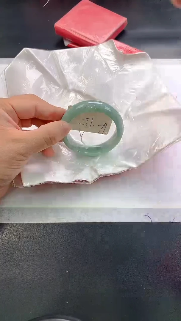未镶嵌手镯翡翠79