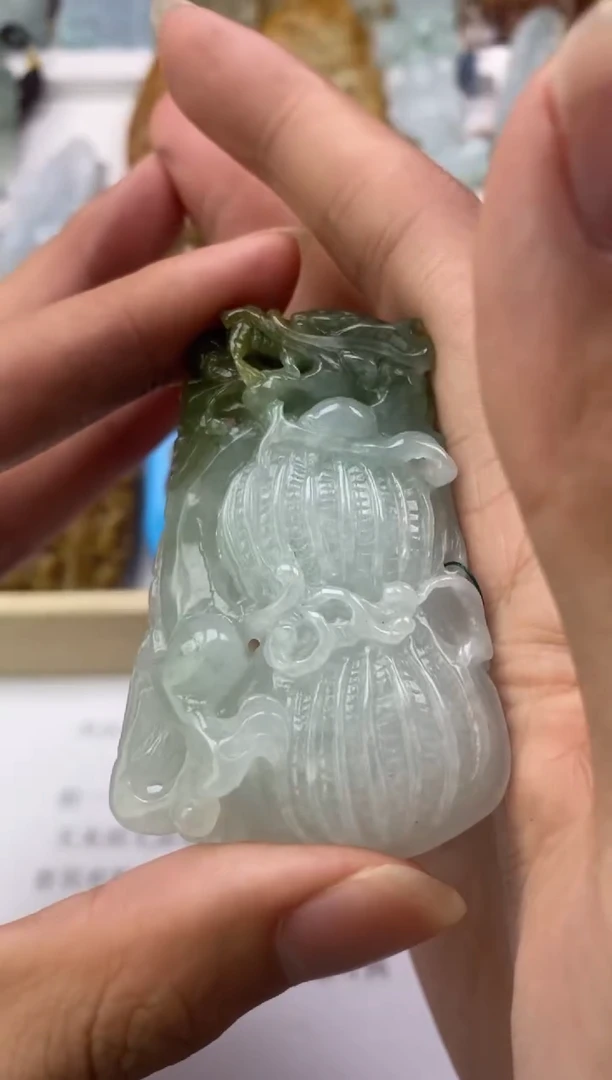 翡翠未镶嵌颈饰花*衫天然翡翠