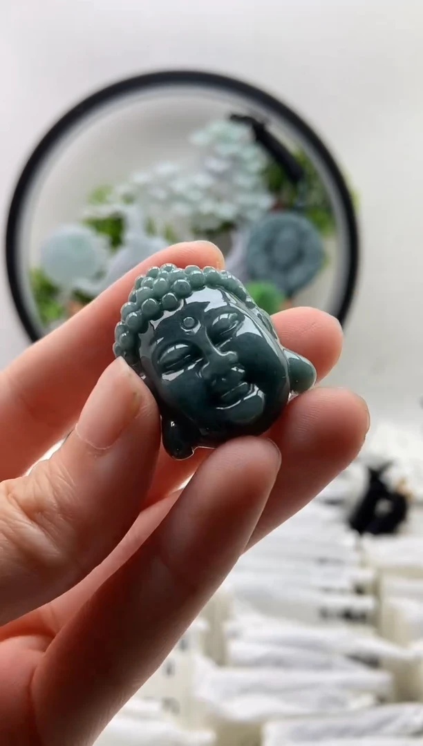 翡翠未镶嵌颈饰佛头【品质一般能接受再拍】
