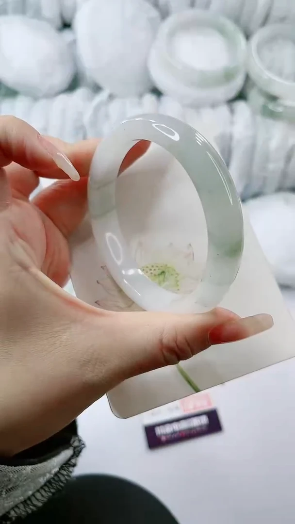 【闪购商品】石英质玉手镯未镶嵌多样性发货v274