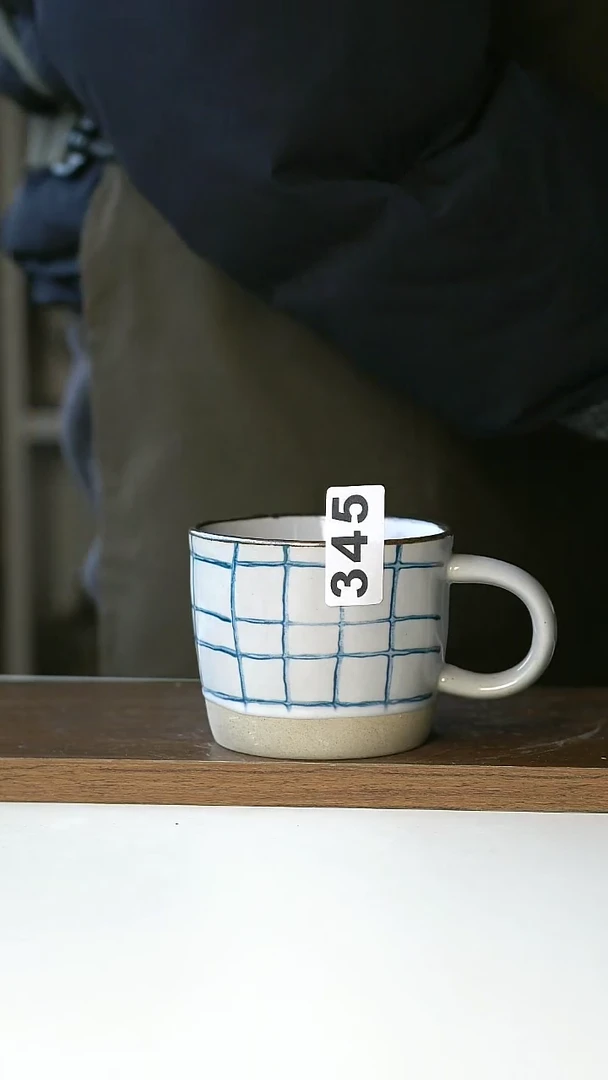【闪购商品】陶瓷345画釉格子马克杯微瑕@4-2@