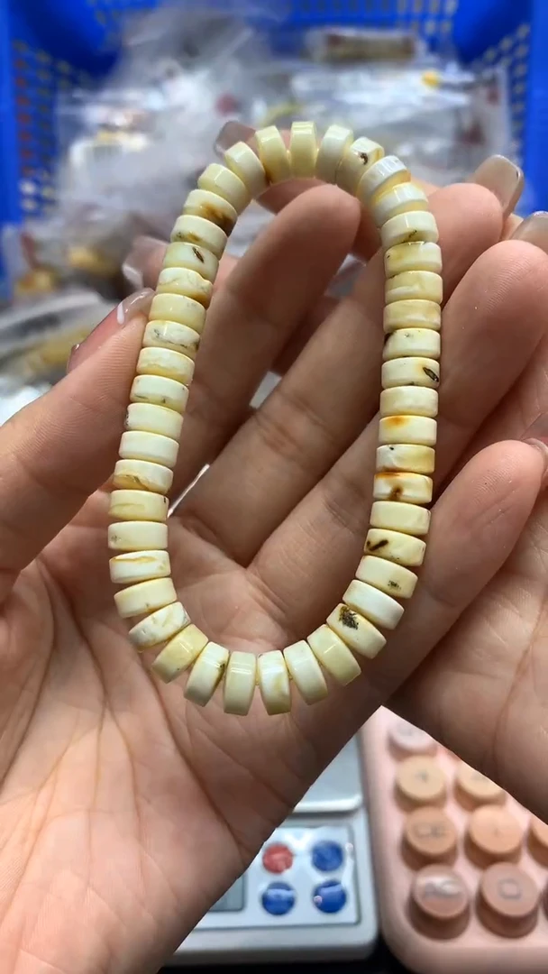 未镶嵌琥珀珠宝奇石2604