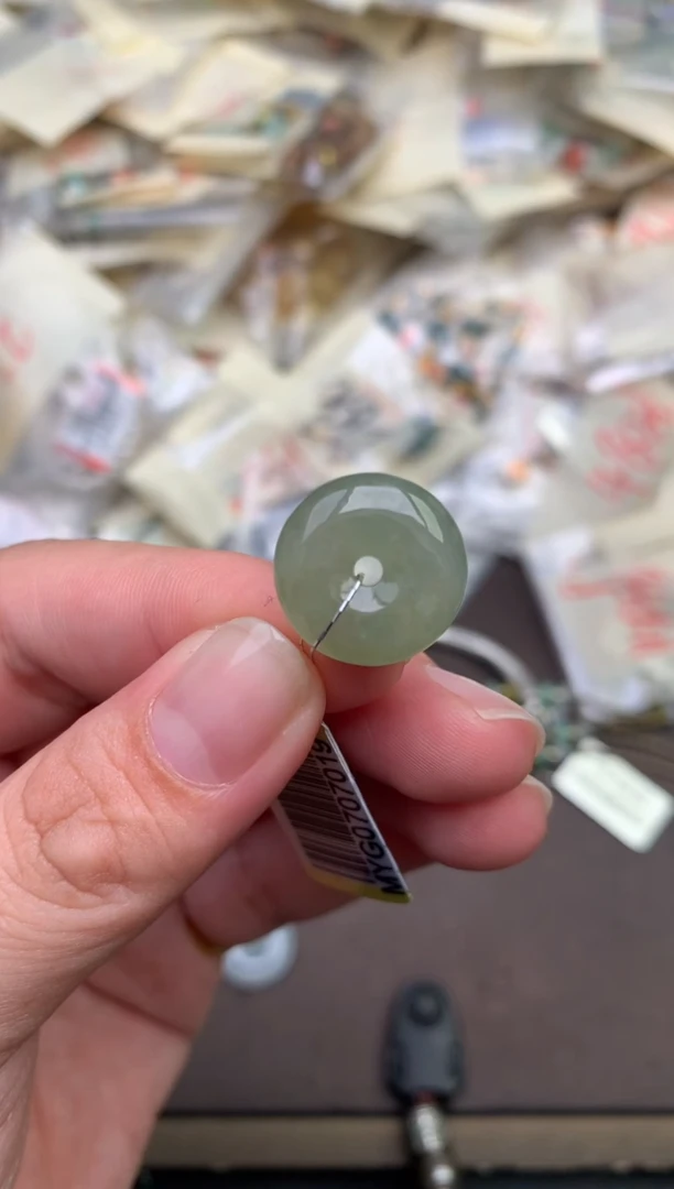 翡翠挂件未镶嵌—