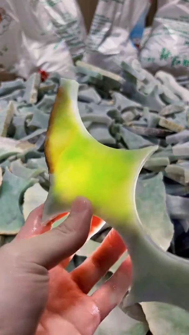 翡翠裸石缅甸翡翠A货文7808