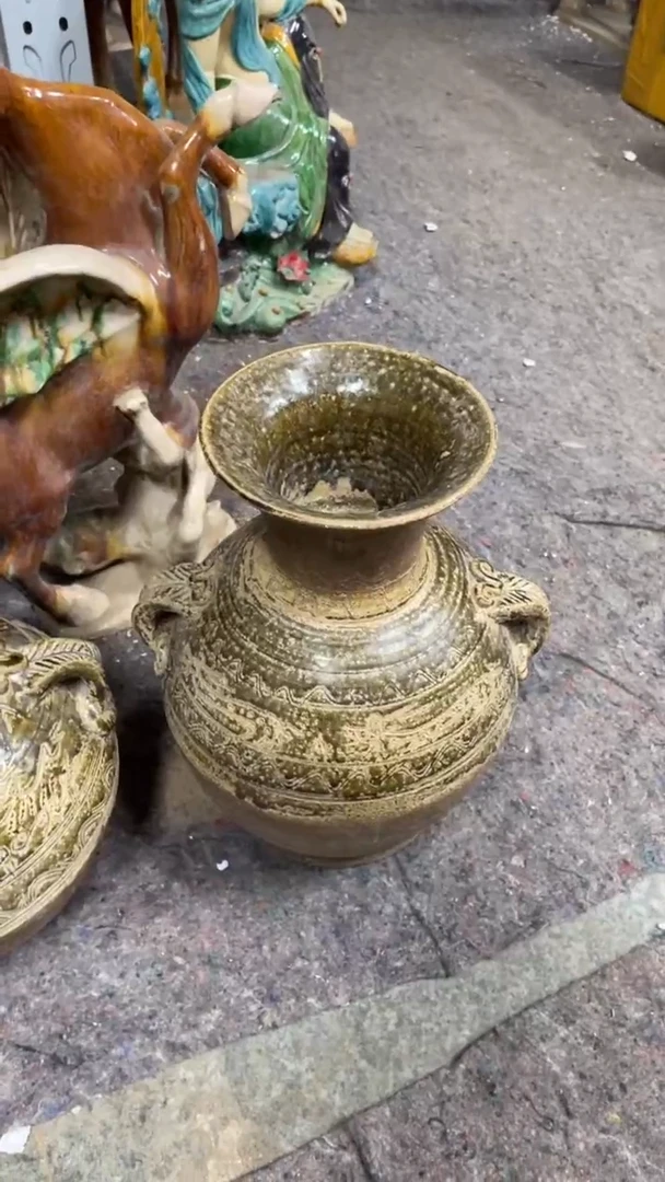 陶瓷创****司唐三彩手工陶瓷品