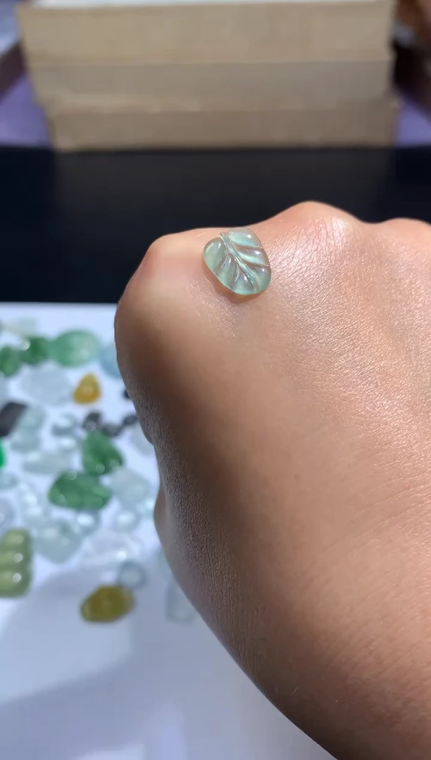 未镶嵌定制翡翠毛货