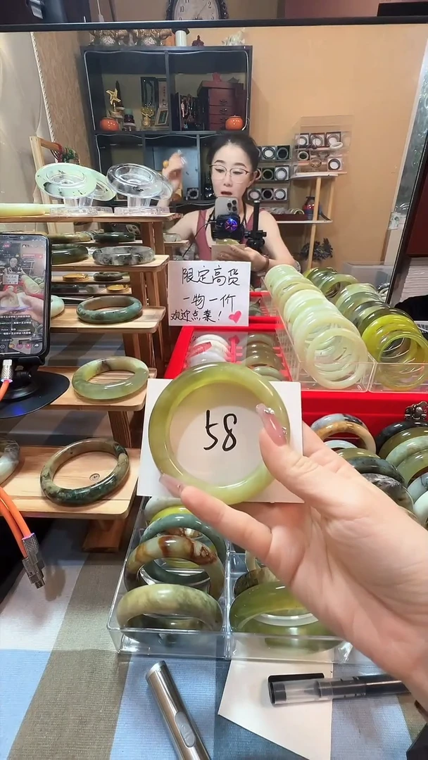 岫玉未镶嵌手镯9