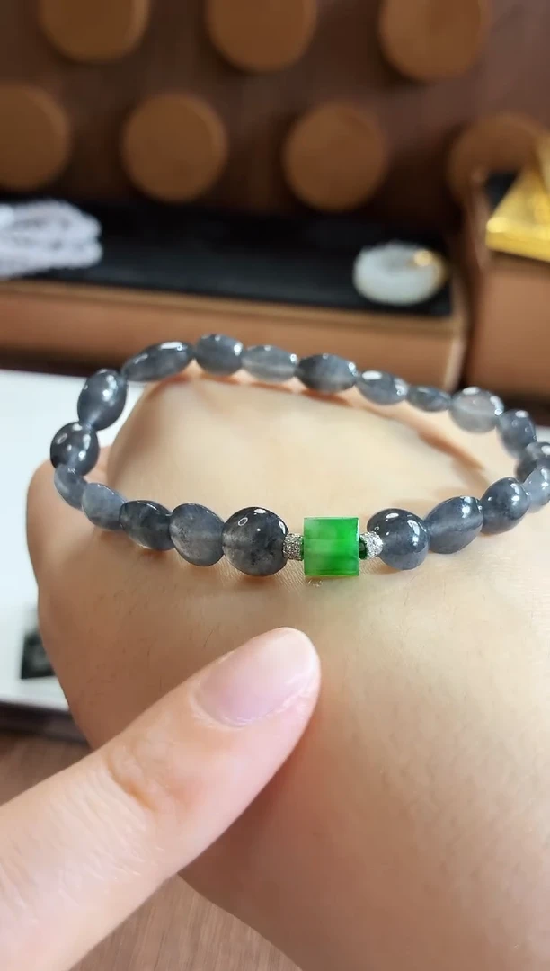 未镶嵌手串翡翠手饰
