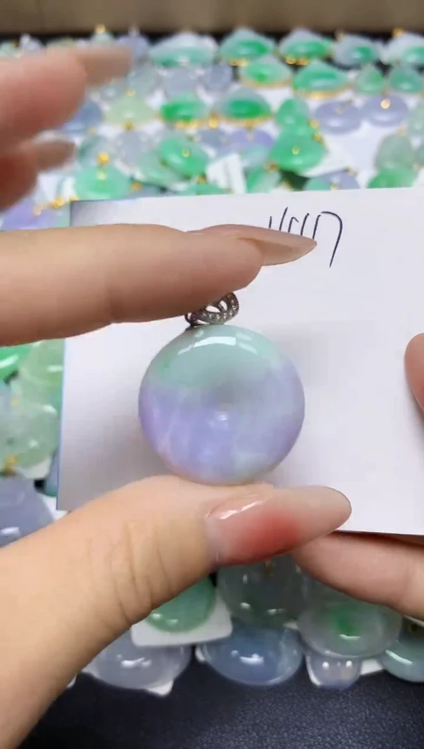 翡翠未镶嵌颈饰 天然缅甸翡翠A货