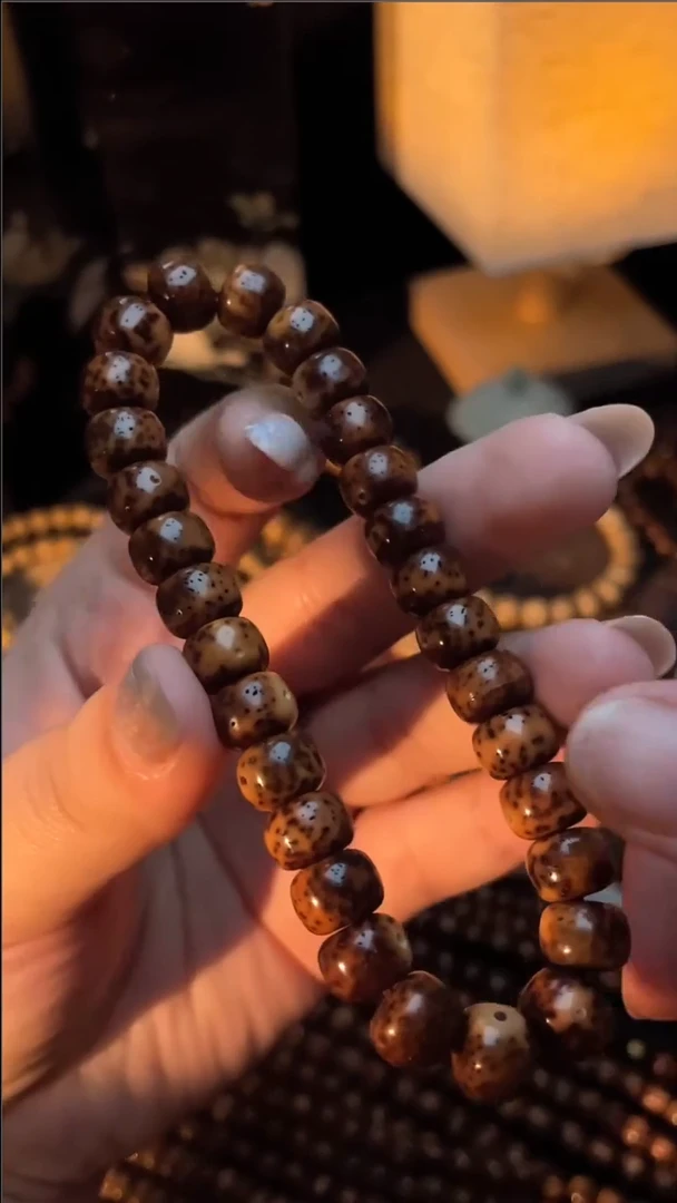 吊坠星月菩提精工级中珀花皮9*7新桶手串