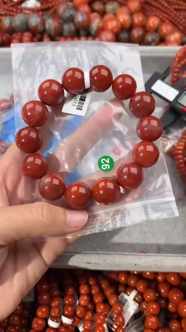 南红玛瑙手串未镶嵌16+