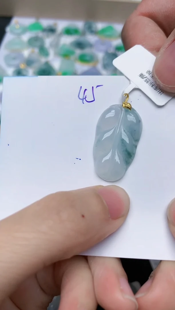 【闪购商品】翡翠颈饰18K金镶嵌天然翡翠A货